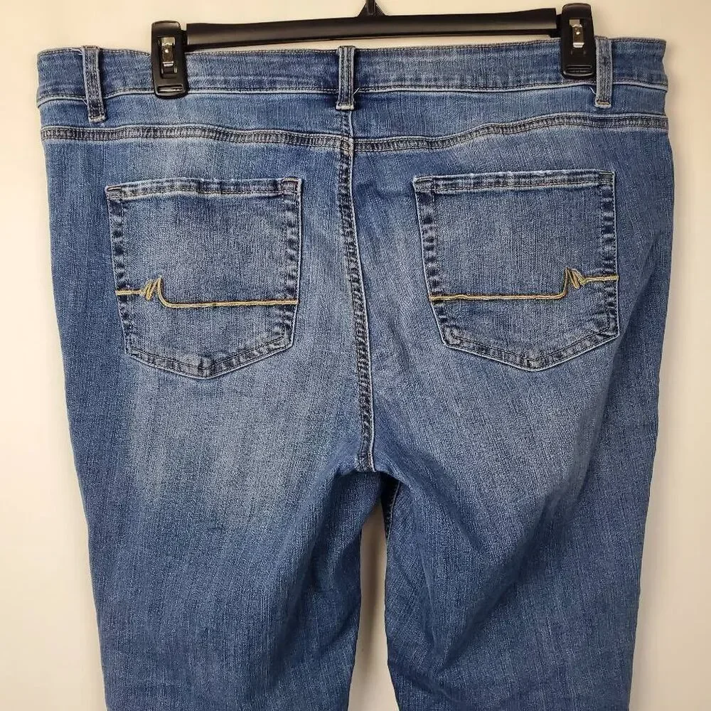 Maurices Size 16 short Mid-Rise Bootcut Mjeans - Picture 4 of 7